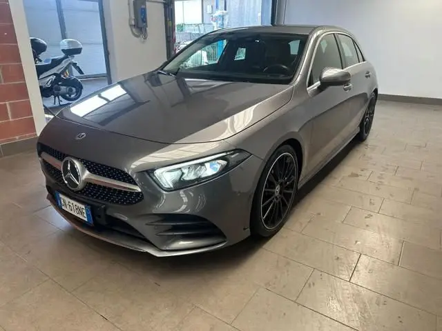 Photo 1 : Mercedes-benz Classe A 2021 Essence