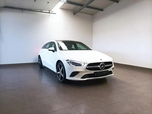 Photo 1 : Mercedes-benz Classe Cla 2021 Petrol