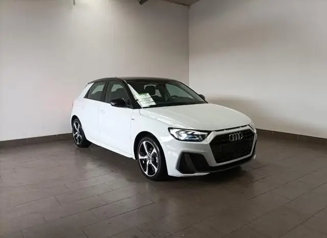 Photo 1 : Audi A1 2024 Petrol