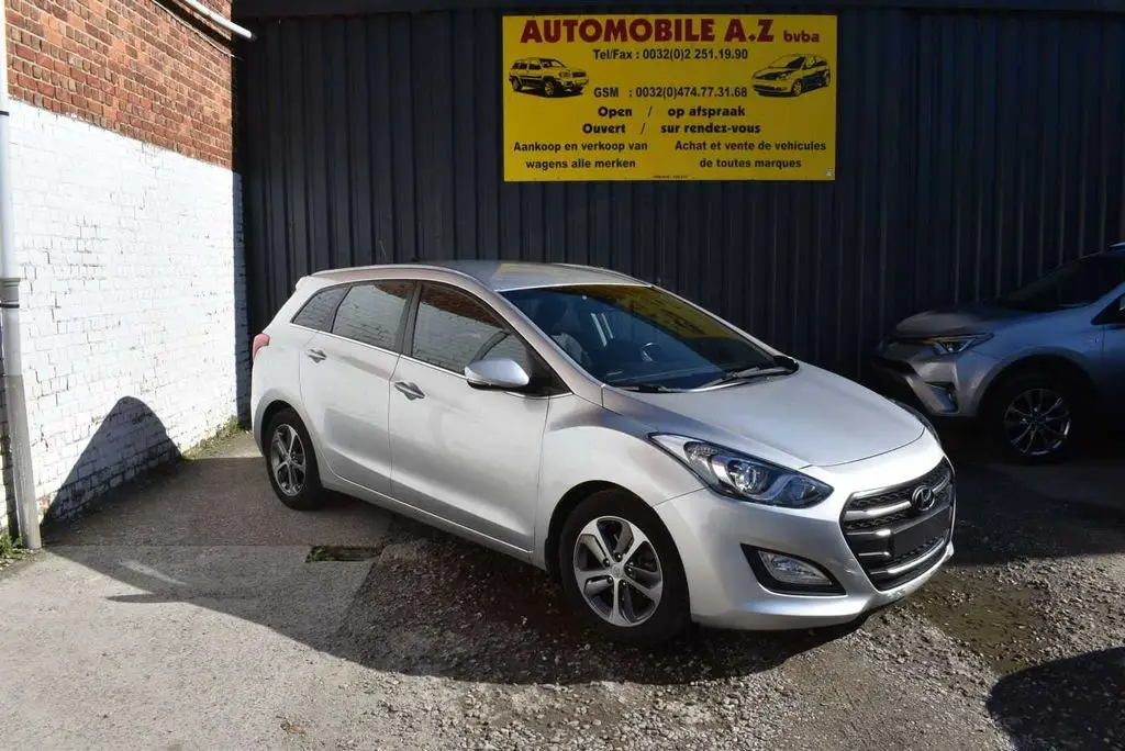 Photo 1 : Hyundai I30 2016 Petrol