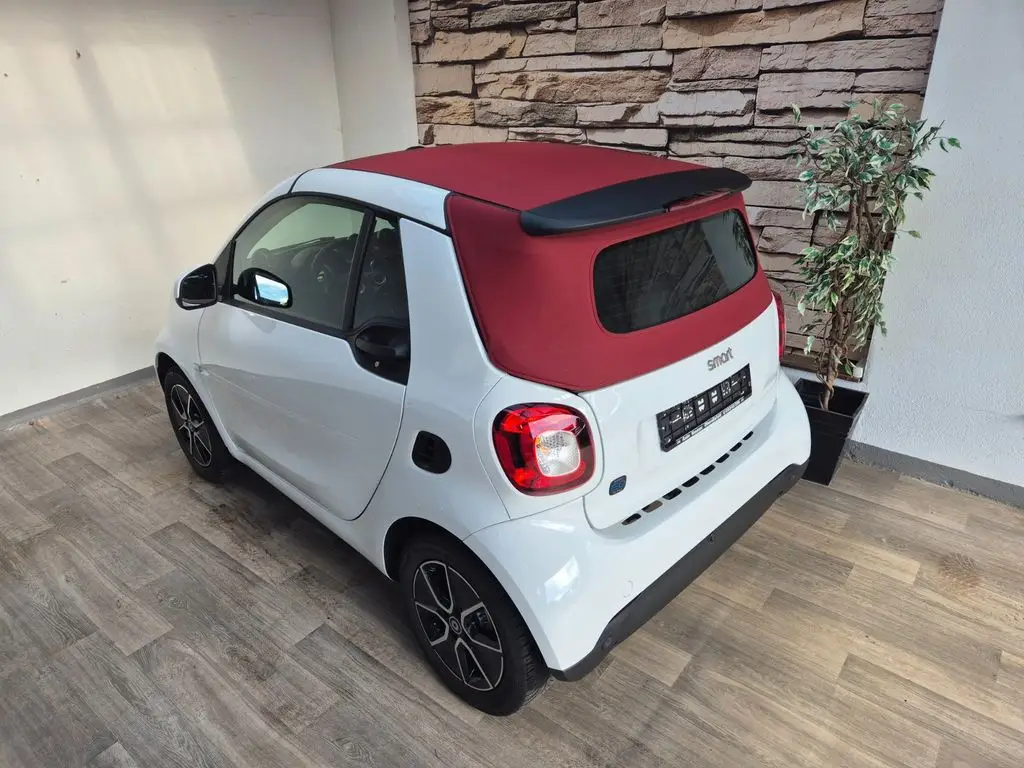 Photo 1 : Smart Fortwo 2021 Non renseigné