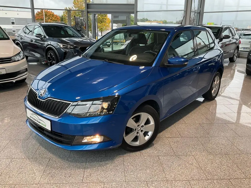 Photo 1 : Skoda Fabia 2015 Petrol