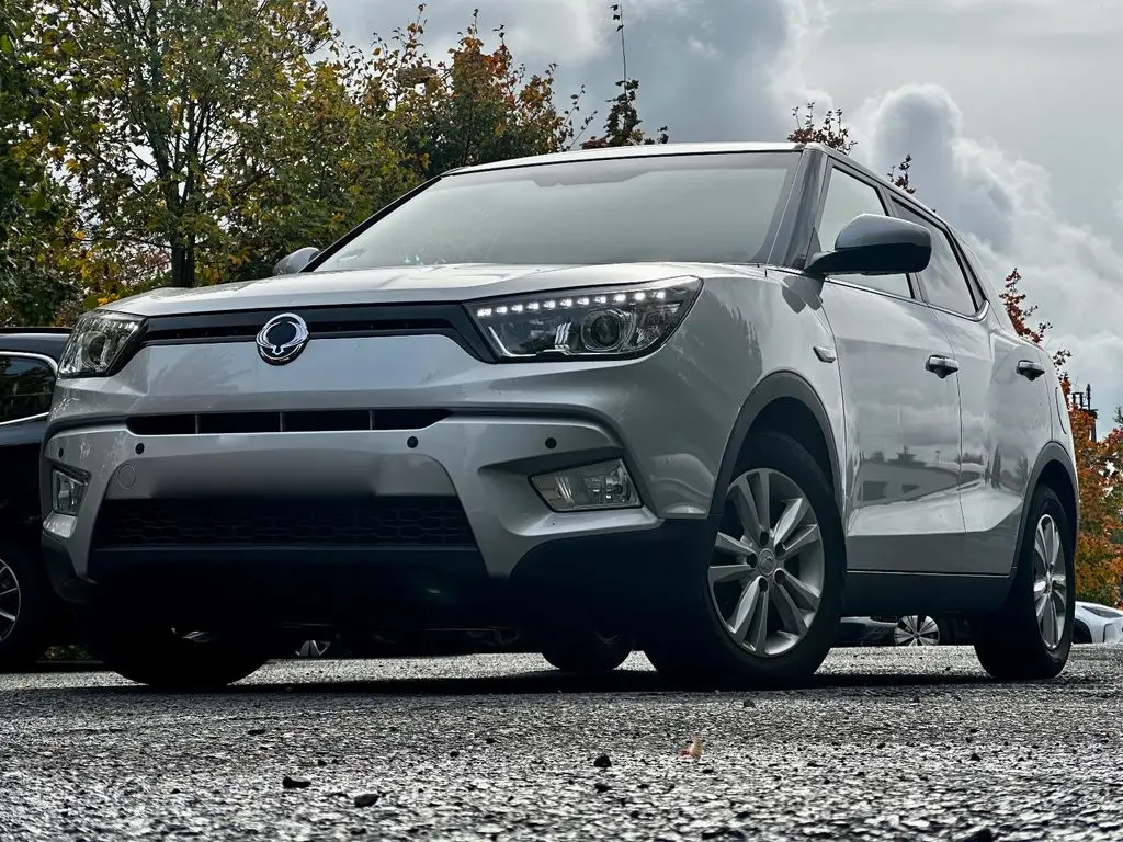 Photo 1 : Ssangyong Tivoli 2016 Petrol