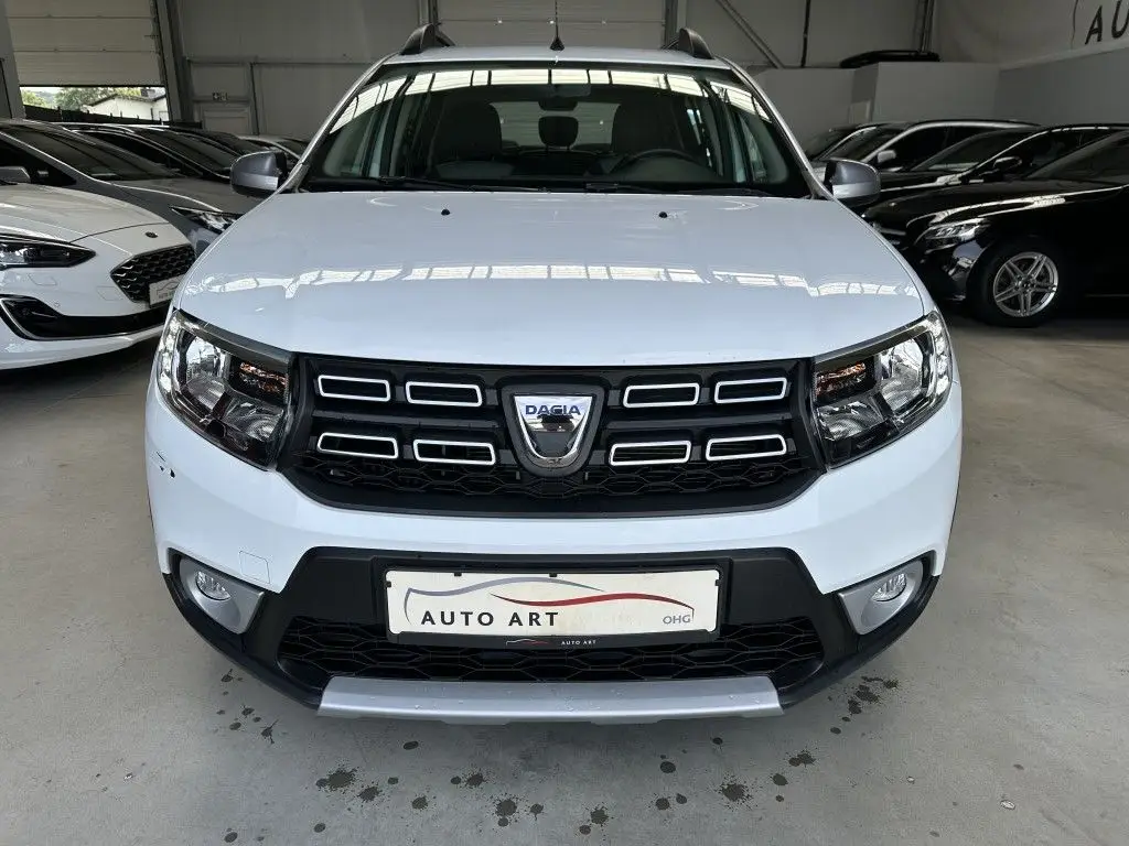 Photo 1 : Dacia Sandero 2019 Petrol