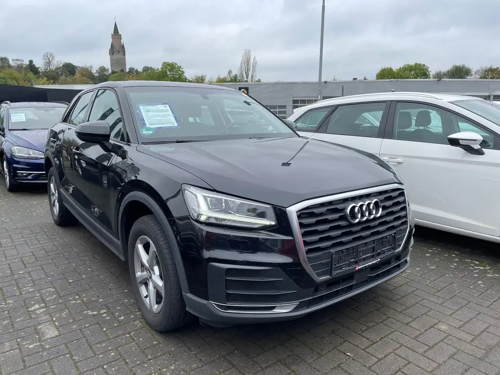 Photo 1 : Audi Q2 2018 Petrol