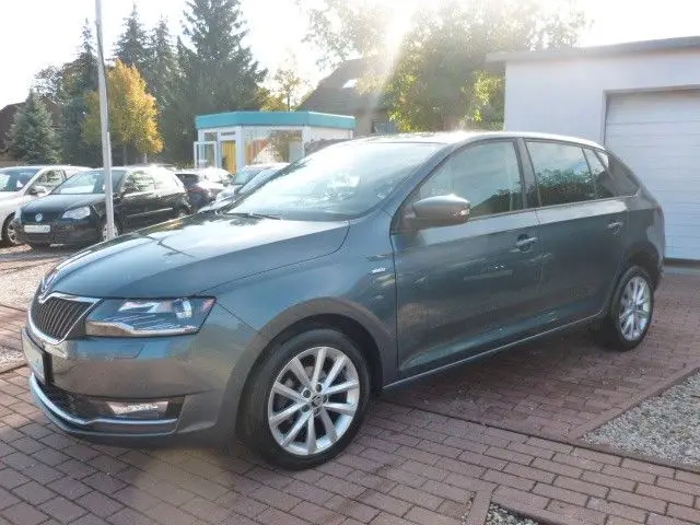 Photo 1 : Skoda Rapid 2019 Essence