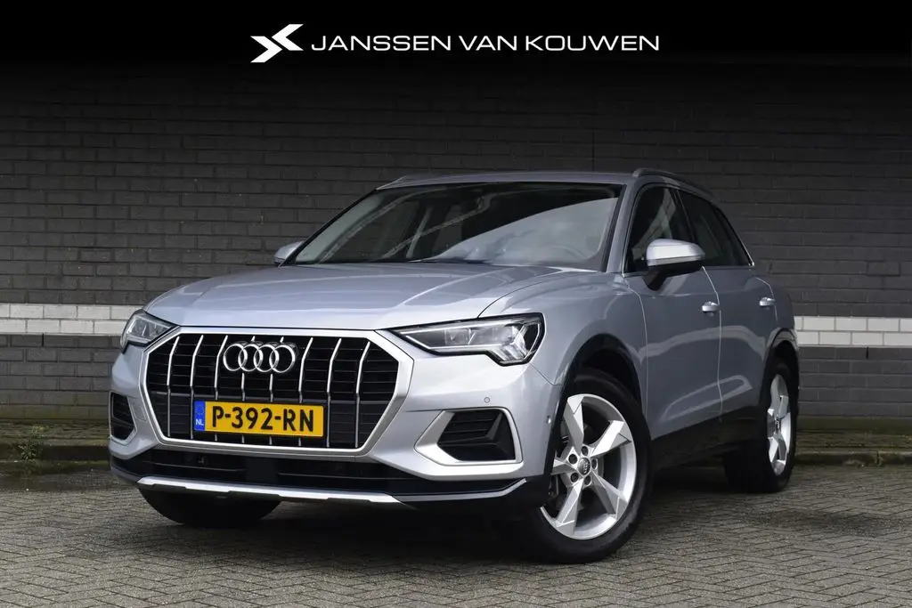 Photo 1 : Audi Q3 2019 Petrol