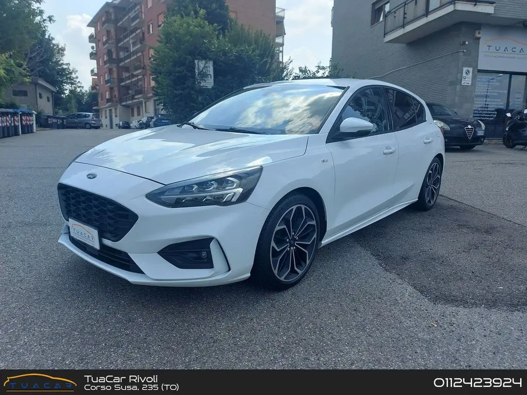 Photo 1 : Ford Focus 2019 Petrol