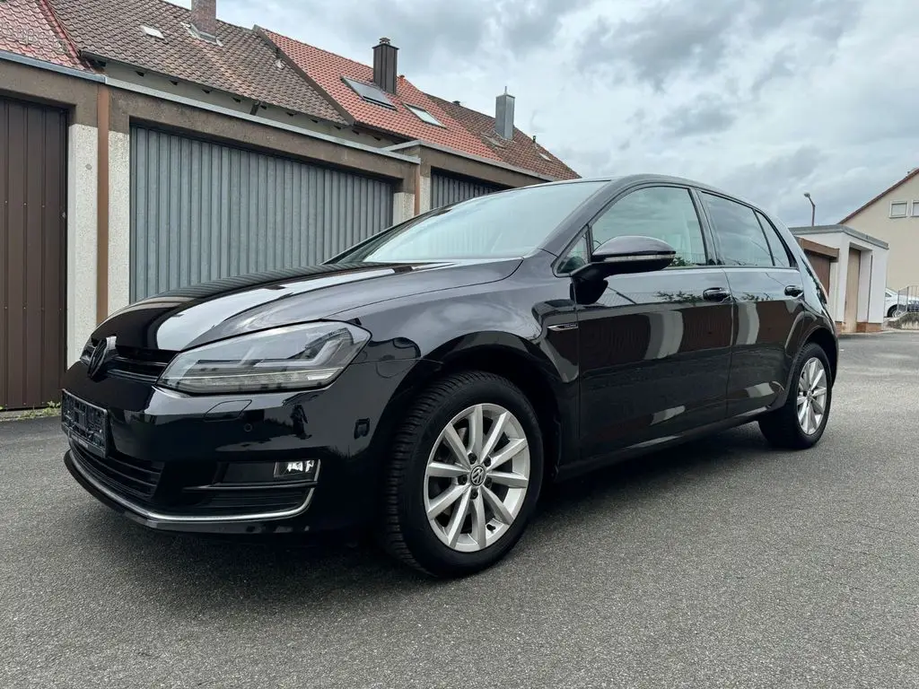 Photo 1 : Volkswagen Golf 2015 Petrol