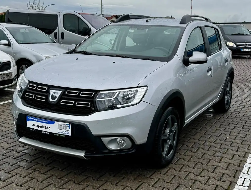 Photo 1 : Dacia Sandero 2017 Essence