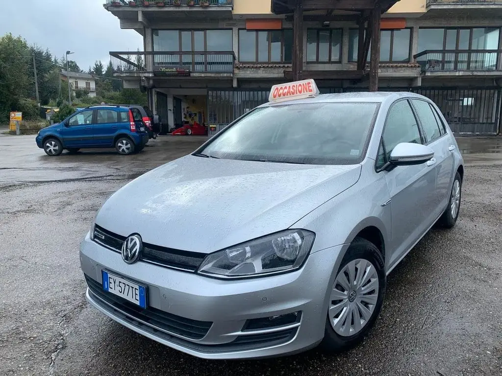 Photo 1 : Volkswagen Golf 2015 Autres