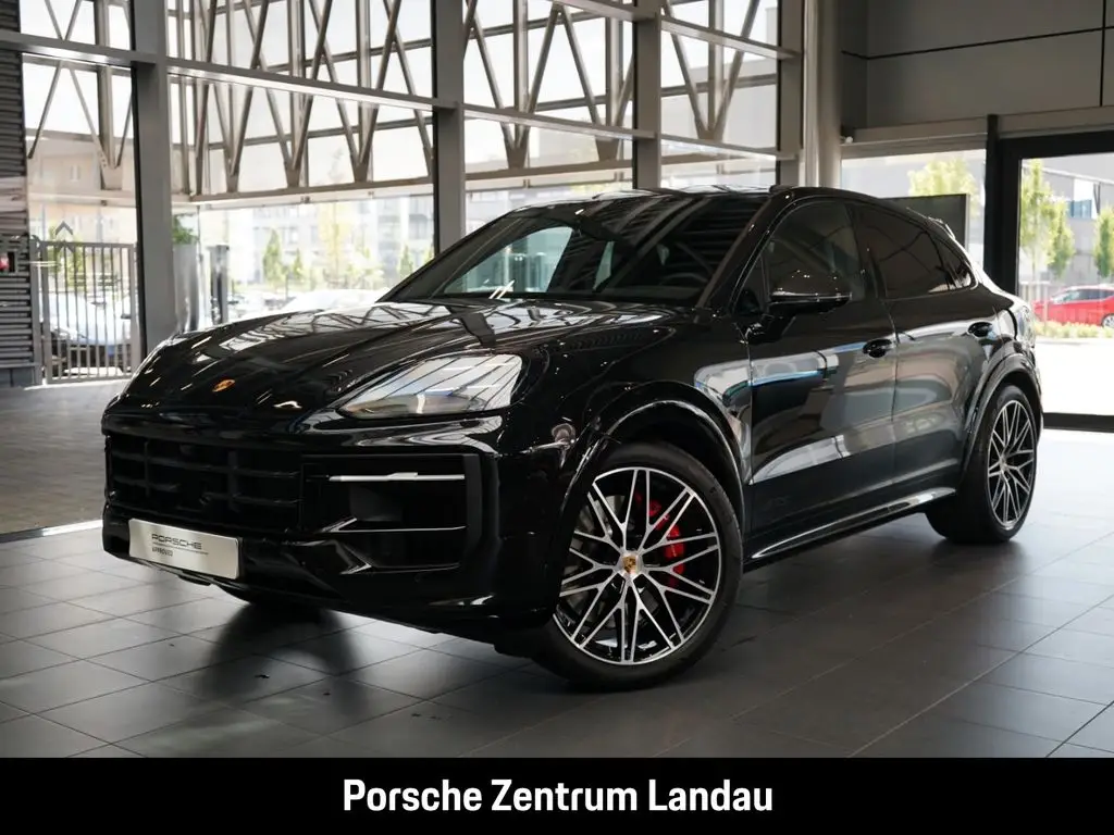 Photo 1 : Porsche Cayenne 2024 Essence