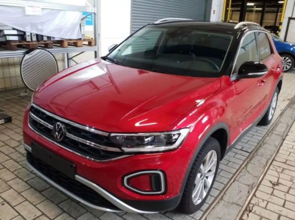 Photo 1 : Volkswagen T-roc 2023 Essence