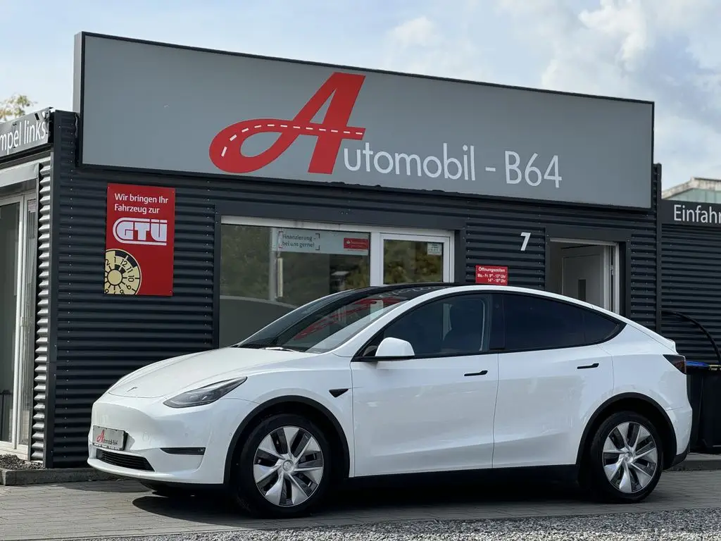 Photo 1 : Tesla Model Y 2022 Non renseigné