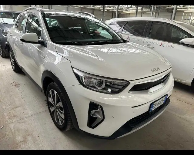 Photo 1 : Kia Stonic 2021 Hybrid