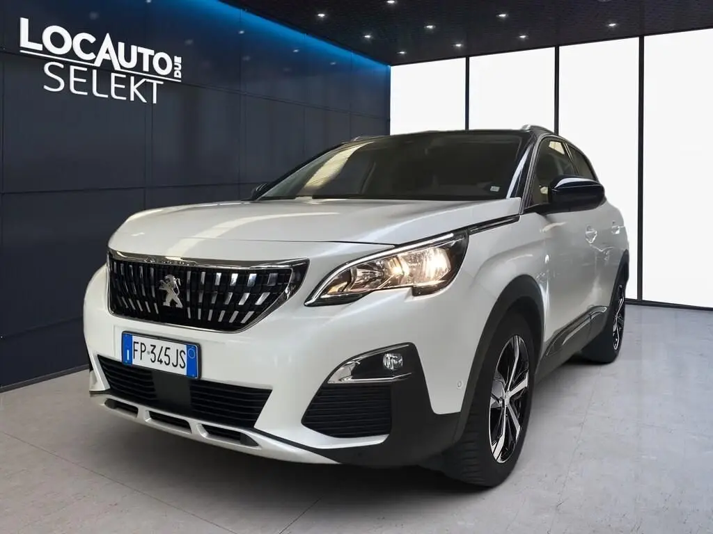 Photo 1 : Peugeot 3008 2018 Essence