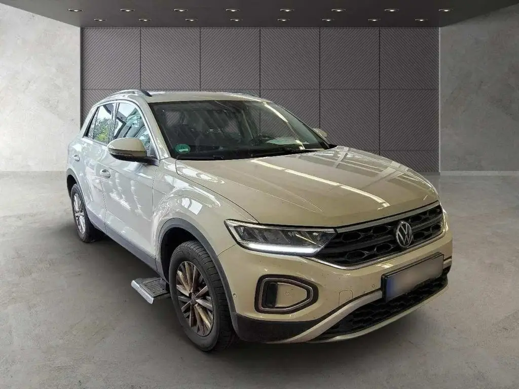 Photo 1 : Volkswagen T-roc 2022 Essence