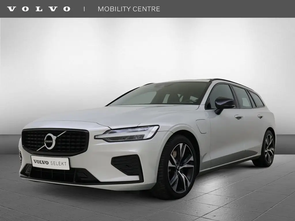 Photo 1 : Volvo V60 2022 Hybride