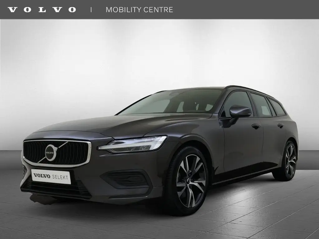 Photo 1 : Volvo V60 2023 Petrol