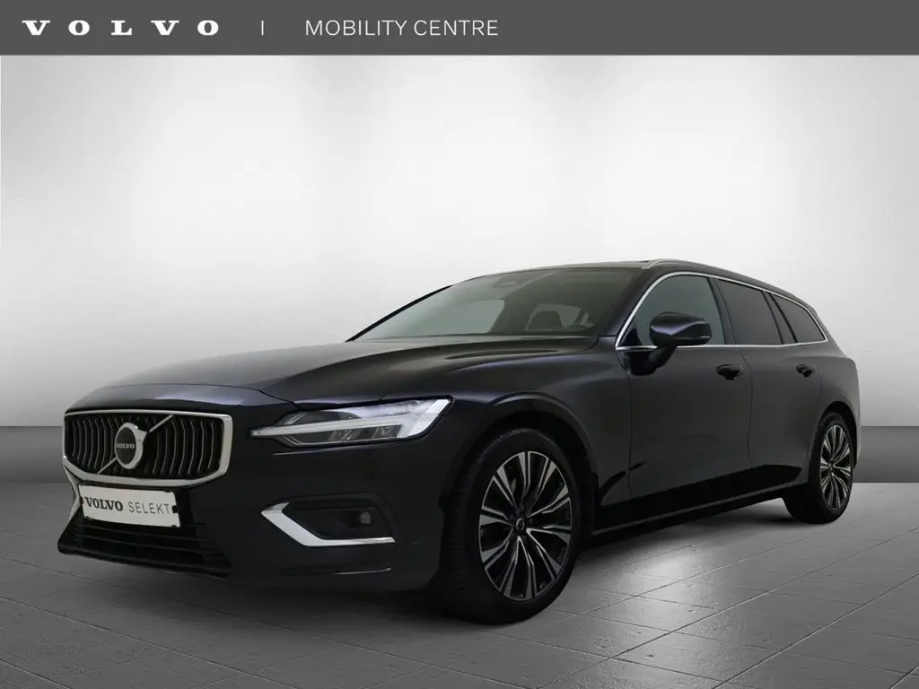 Photo 1 : Volvo V60 2023 Petrol