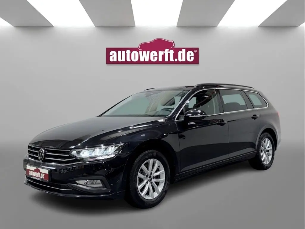 Photo 1 : Volkswagen Passat 2023 Essence