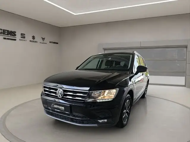 Photo 1 : Volkswagen Tiguan 2019 Essence