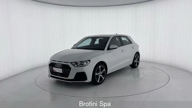 Photo 1 : Audi A1 2020 Essence