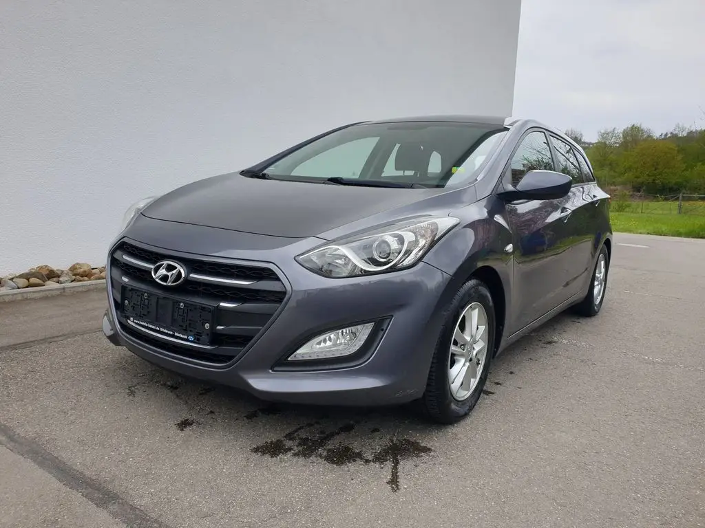 Photo 1 : Hyundai I30 2016 Petrol