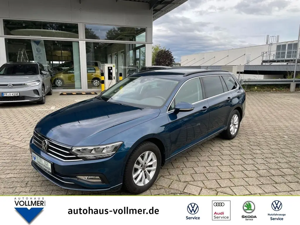 Photo 1 : Volkswagen Passat 2022 Petrol