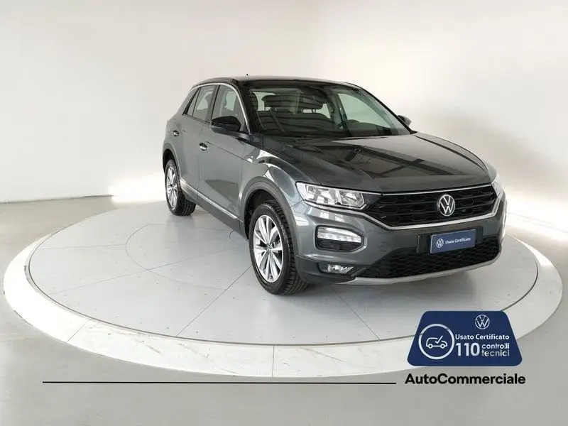 Photo 1 : Volkswagen T-roc 2021 Essence