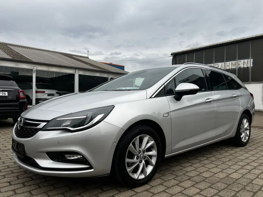 Photo 1 : Opel Astra 2017 Diesel