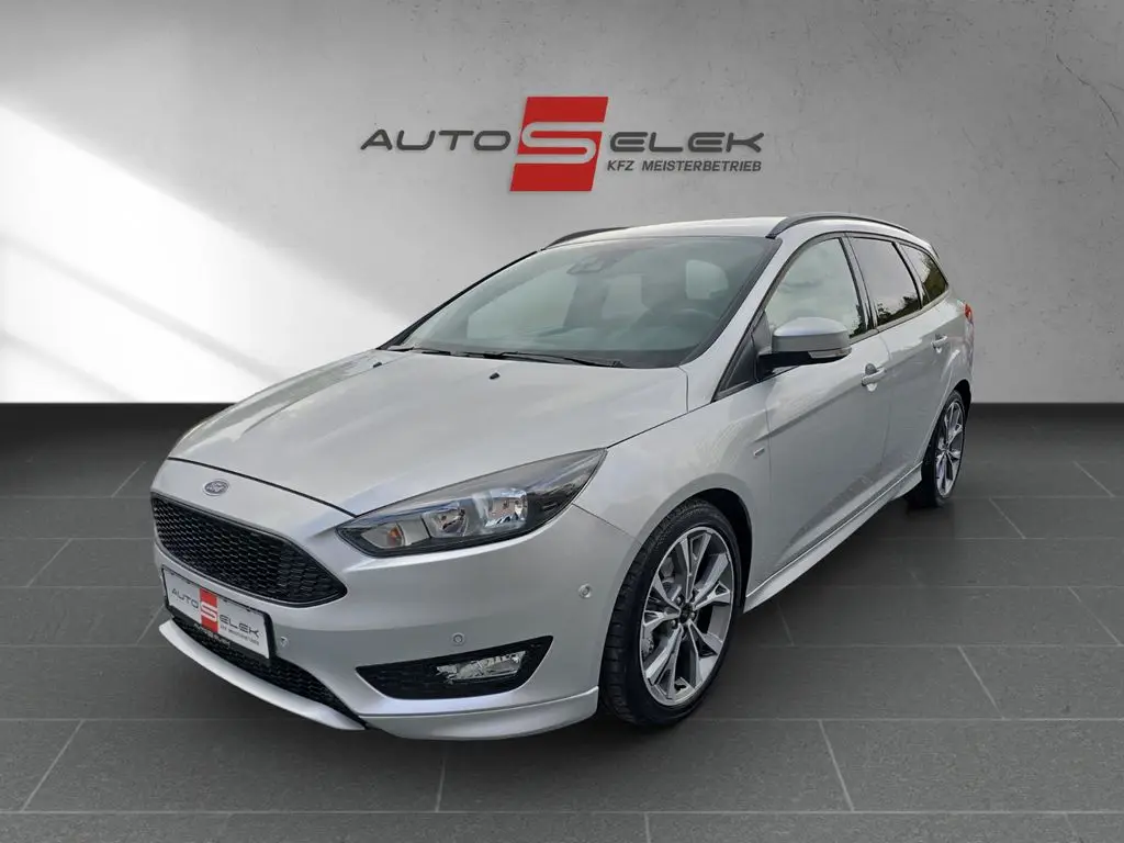 Photo 1 : Ford Focus 2018 Diesel