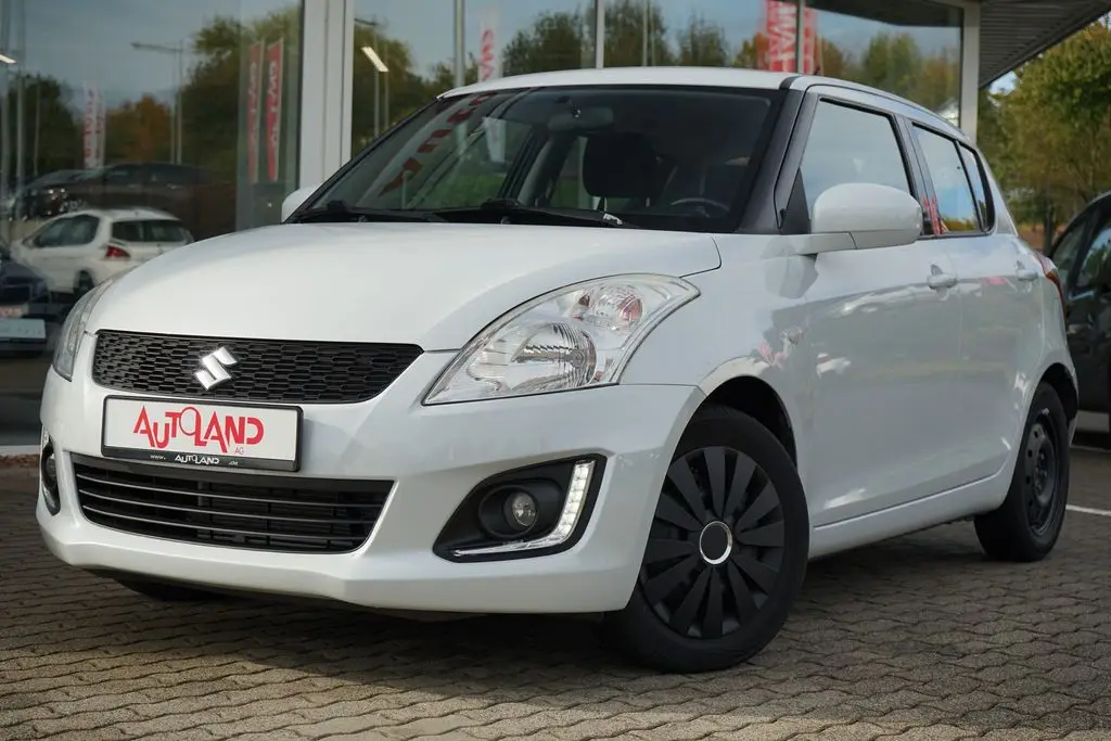 Photo 1 : Suzuki Swift 2016 Petrol