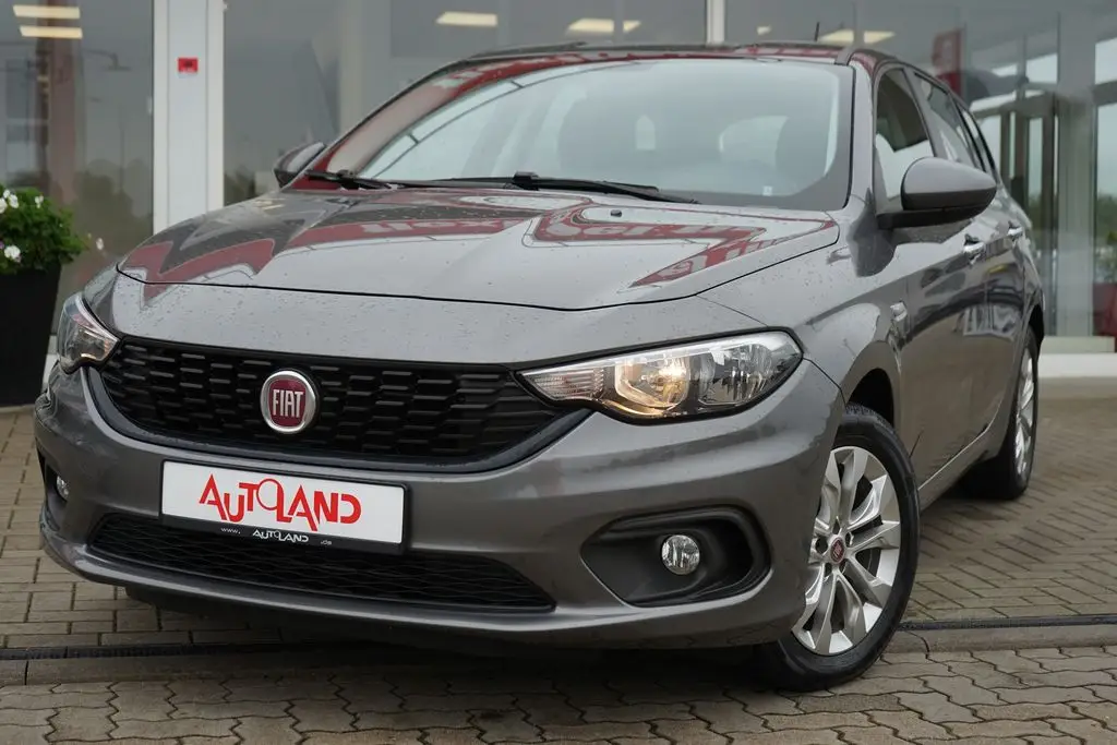 Photo 1 : Fiat Tipo 2019 Petrol