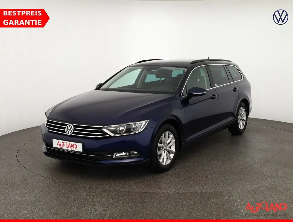 Photo 1 : Volkswagen Passat 2018 Petrol