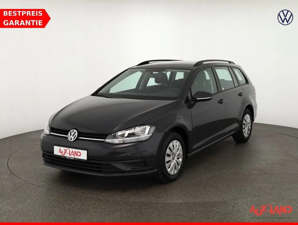 Photo 1 : Volkswagen Golf 2019 Petrol