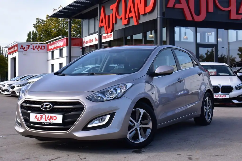 Photo 1 : Hyundai I30 2015 Petrol