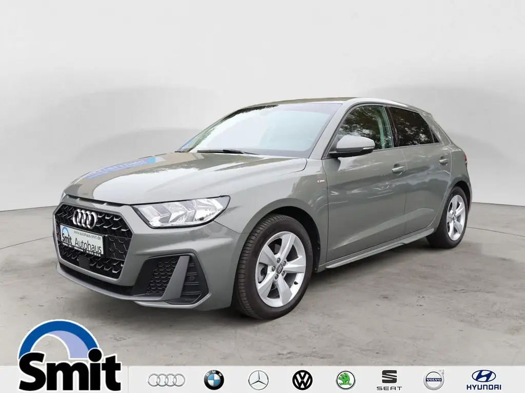 Photo 1 : Audi A1 2019 Petrol