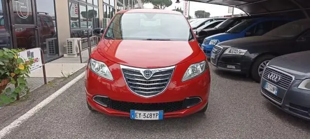 Photo 1 : Lancia Ypsilon 2015 Essence