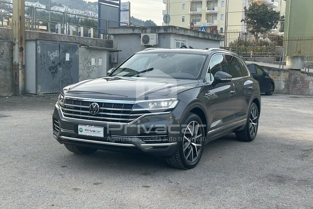 Photo 1 : Volkswagen Touareg 2023 Hybrid