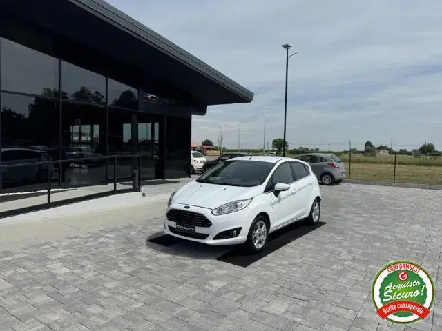 Photo 1 : Ford Fiesta 2017 Essence