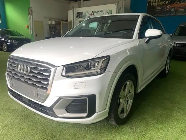 Photo 1 : Audi Q2 2017 Diesel