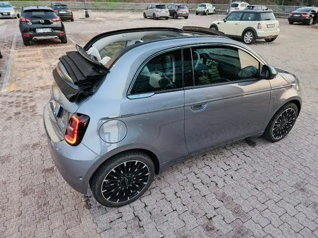 Photo 1 : Fiat 500 2021 Non renseigné