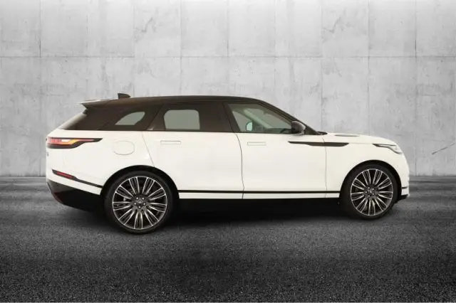 Photo 1 : Land Rover Range Rover Velar 2023 Hybride