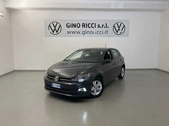 Photo 1 : Volkswagen Polo 2019 Petrol