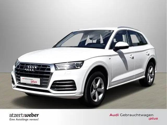 Photo 1 : Audi Q5 2021 Hybrid