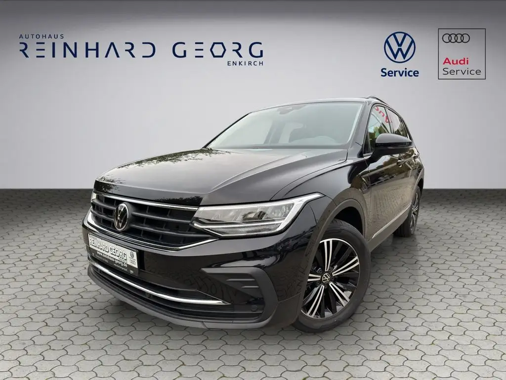 Photo 1 : Volkswagen Tiguan 2022 Essence