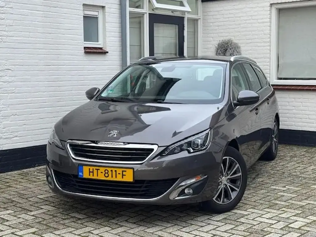 Photo 1 : Peugeot 308 2016 Essence