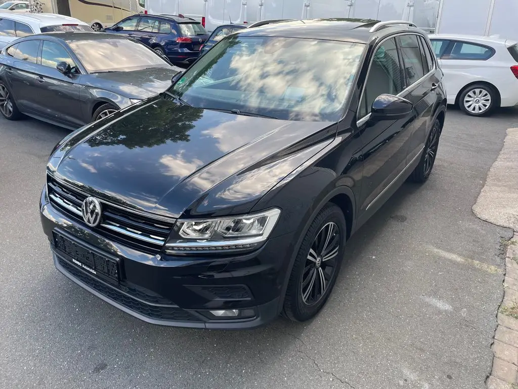 Photo 1 : Volkswagen Tiguan 2019 Essence