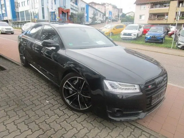 Photo 1 : Audi S8 2017 Essence